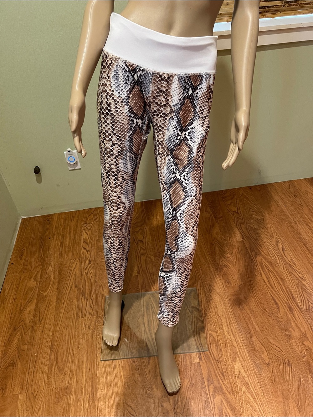 Women’s Snake Print Leggings with White Waistband Size L